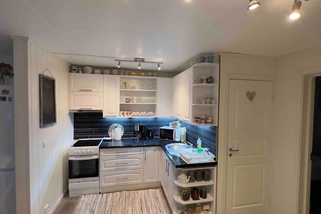 Marta'S Home-Cozy Appartment Near The Airport Andselv Bagian luar foto